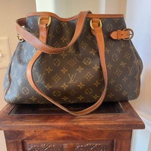 Authentic Louis Vuitton Batignolles